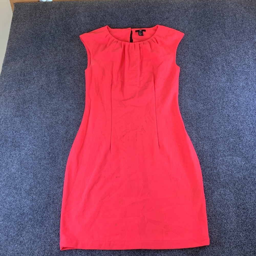 H&M Sheath Dress Womens 10 Coral Stretch Pleated Front Keyhole Back Round Neck